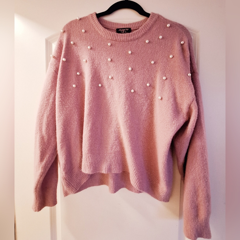 Beautiful Soft Pink Sweater With Pearls